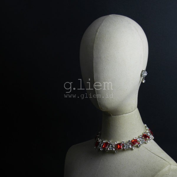 main-g.liem-necklace-N-0014-1